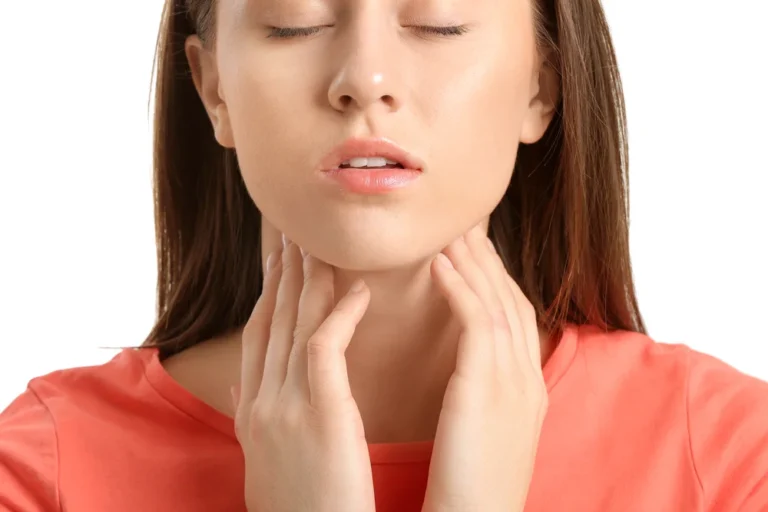 Read more about the article تكيسات الغدة الدرقية